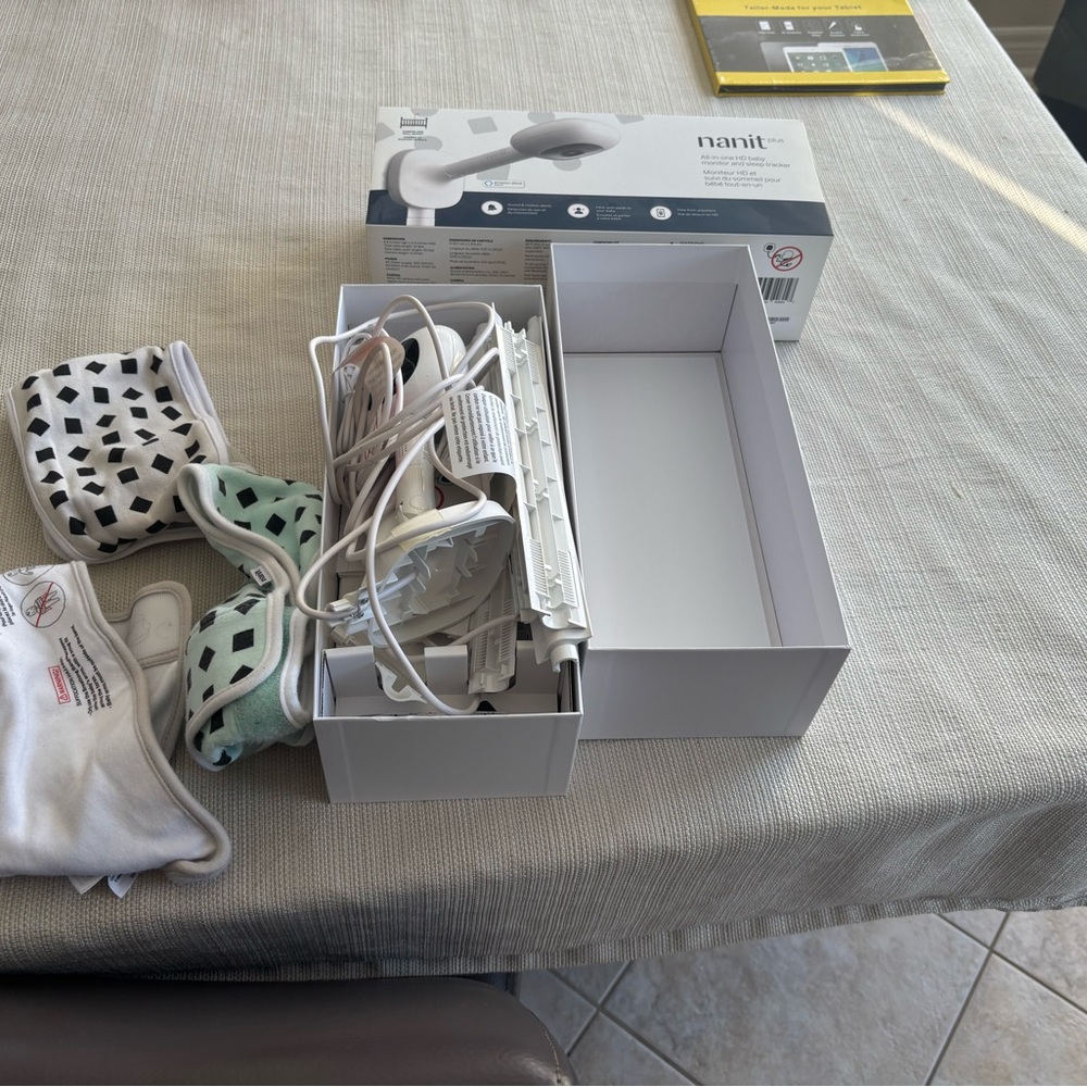 Nanit Baby Monitor Accessories - White with Mint and Black Accents